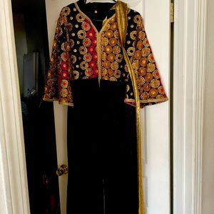 Modest Middle Eastern Dress